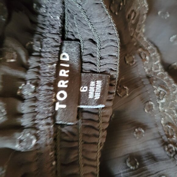 Torrid Black Sheer Swiss Dot Off-Shoulder Top With Lace Trim Size 6 - Picture 5 of 5